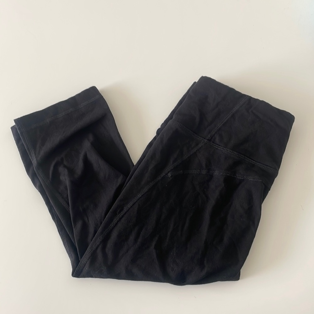 3/$20 Black capris length workout leggings